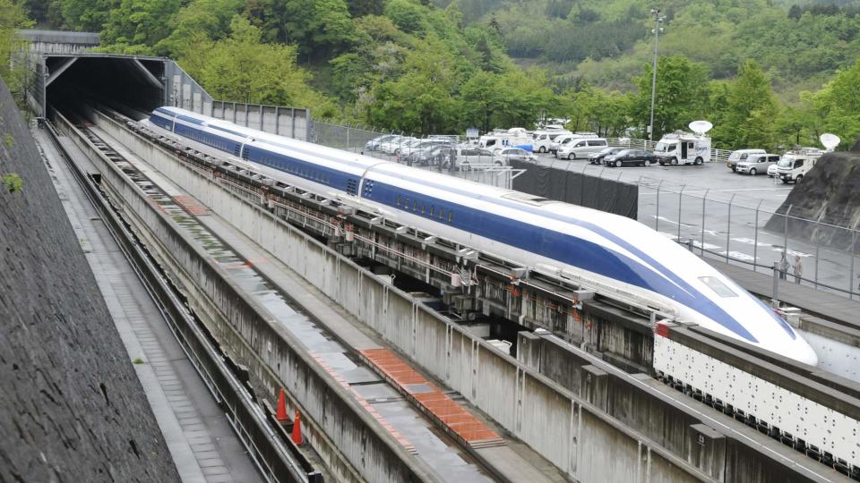 Japan's Maglev Train Breaks World Speed Record