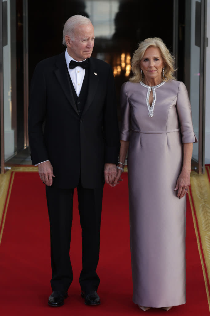 WASHINGTON, DC - APRIL 26:  U.S. President Joe Biden (L) and first lady Jill Biden (R) wait for the arrival of South Korean President Yoon Suk Yeol and his wife Kim Keon Hee for a state dinner at the North Portico of the White House on April 26, 2023 in Washington, DC. President Biden is hosting the South Korean state visit including a bilateral meeting in the Oval Office, a joint press conference, and a state dinner in the evening.  (Photo by Alex Wong/Getty Images)