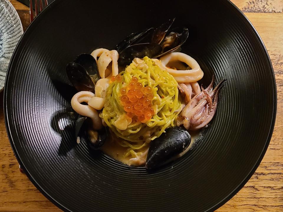 Parsley linguine with uni butter and roe at Old Vines Naples at Mercato.