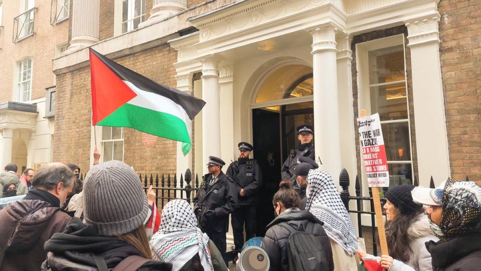 Protesters outside the RSA (Workers for a Free Palestine)