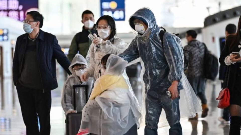 Apenas se abrieron las fronteras este miércoles 8 de abril, muchos se apresuraron en salir de Wuhan, la ciudad donde comenzó el brote.