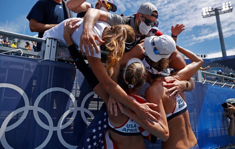 Beach Volleyball - Women - Gold medal match - Australia (Artacho del Solar/Clancy) v United States (April/Alix)