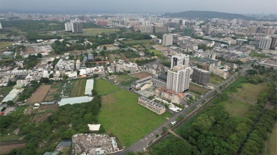 高雄近年各類用地地價全漲，其中住宅地漲6成最高。（圖／高雄市地政局）