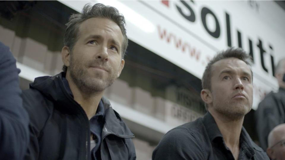 WELCOME TO WREXHAM "Away We Goal" Season 1, Episode 8 (Airs September 14) â€” Pictured: (l-r) Ryan Reynolds, Rob McElhenney. CR: FX