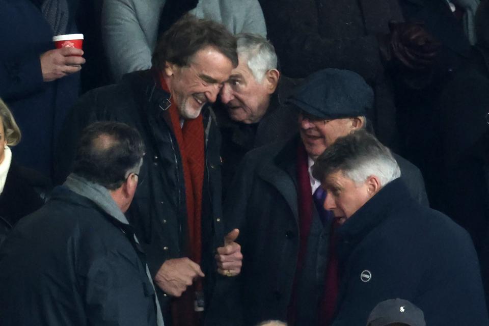 Jim Ratcliffe and Alex Ferguson chat before kick-off (AFP via Getty Images)