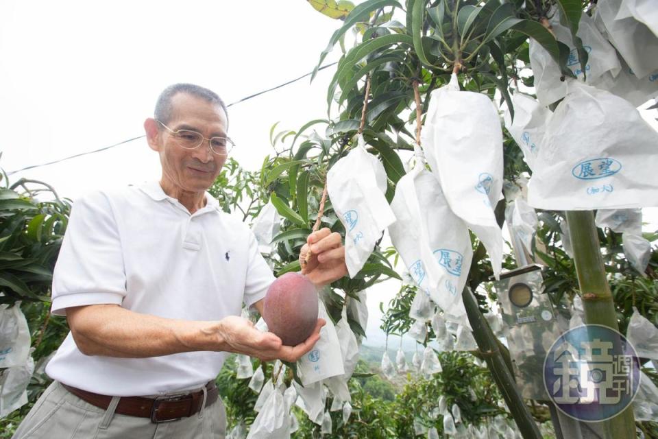 為了搶攻東奧廚房商機，陳盈貴早在去年便拿下符合東奧食品供應資格的相關認證。