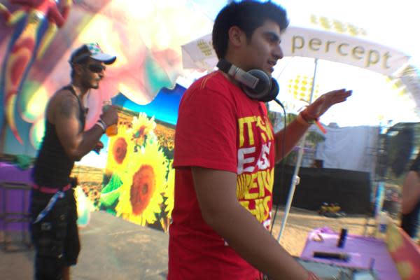 MTV VJ Nikhil Chinappa with DJ Shaan at Sunburn 2011