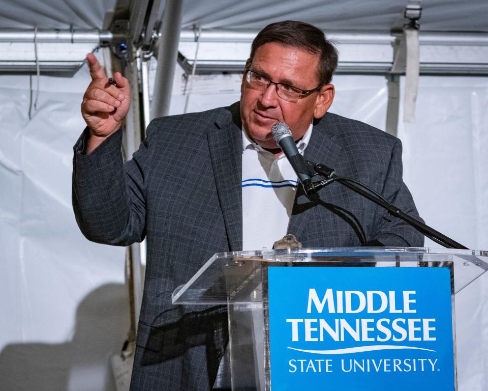 Current MTSU baseball coach Jim Toman speaks at the Celebration of Life for longtime MTSU baseball coach Steve Peterson, Friday, Oct. 29, 2021.