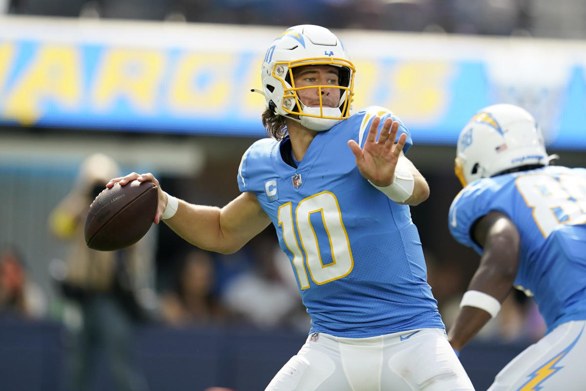 Watch Chargers QB Justin Herbert’s weekly eyepopping throw vs. Jaguars