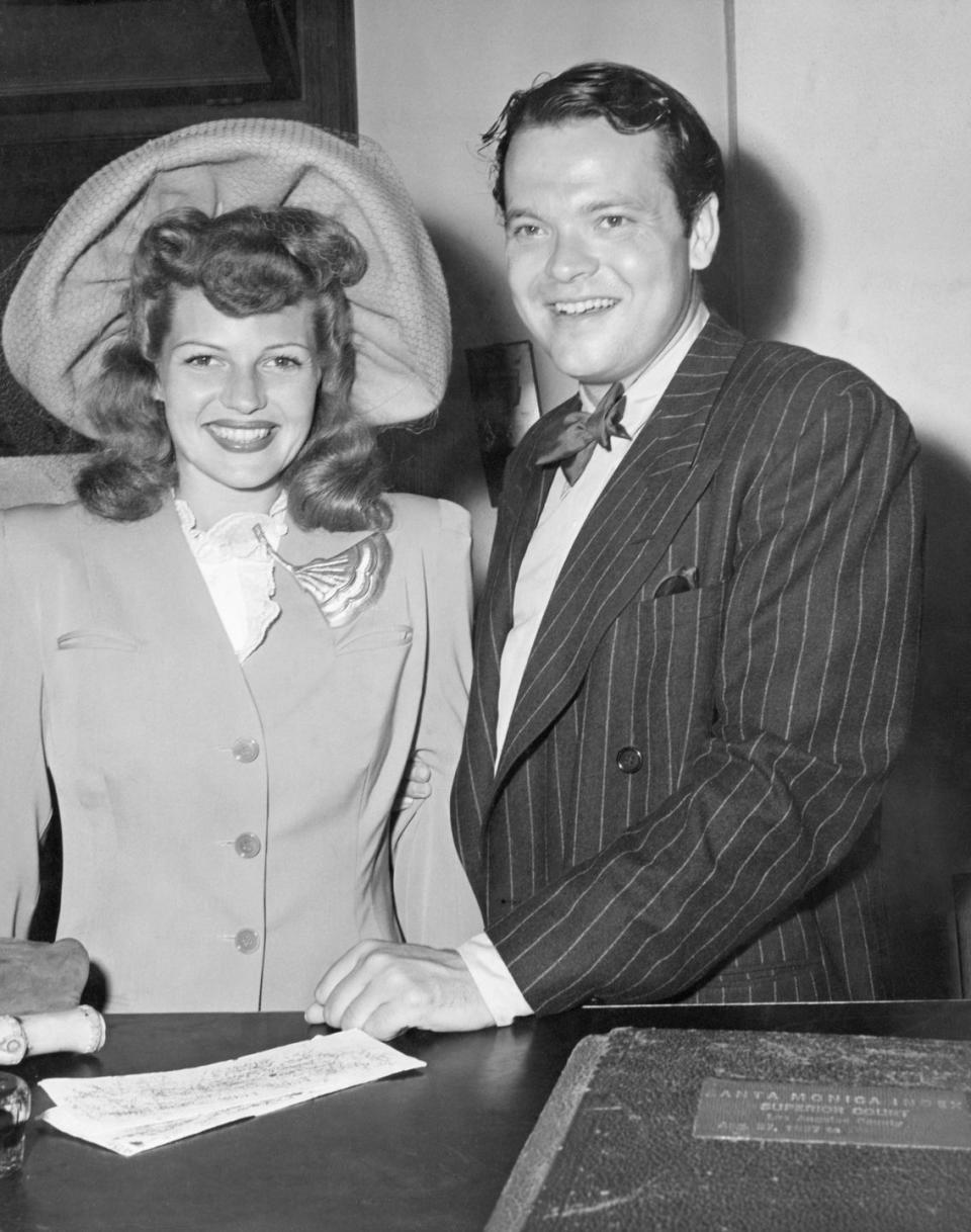 1943: Orson Welles whisks Rita Hayworth off to the marriage license desk