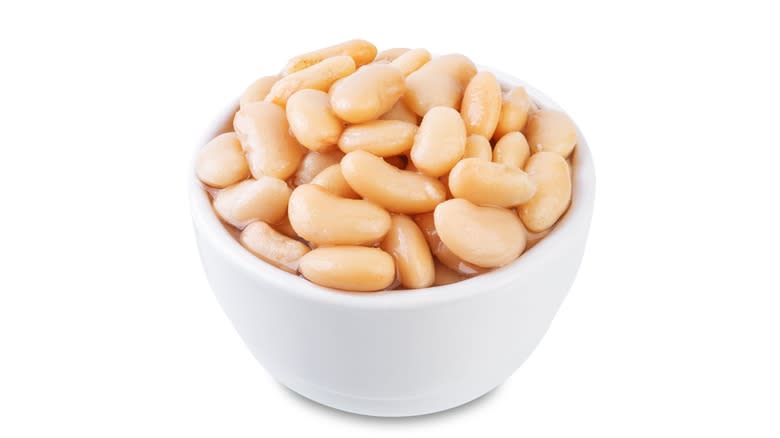 white canned beans in bowl