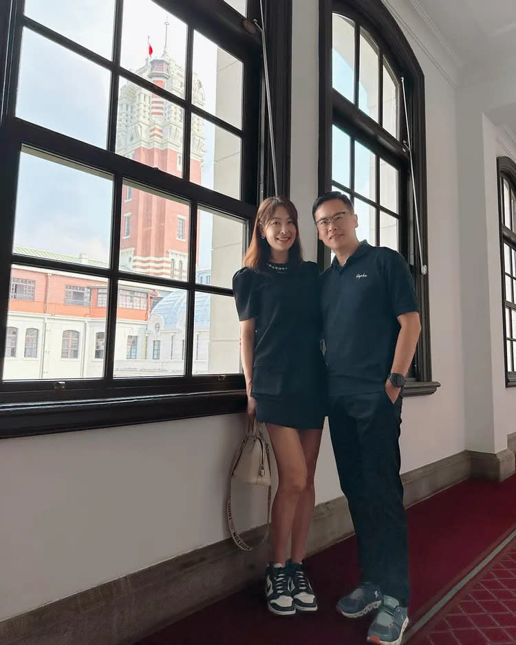 昨天雙十國慶，賈永婕與丈夫王兆杰一同走訪總統府。翻攝賈永婕臉書