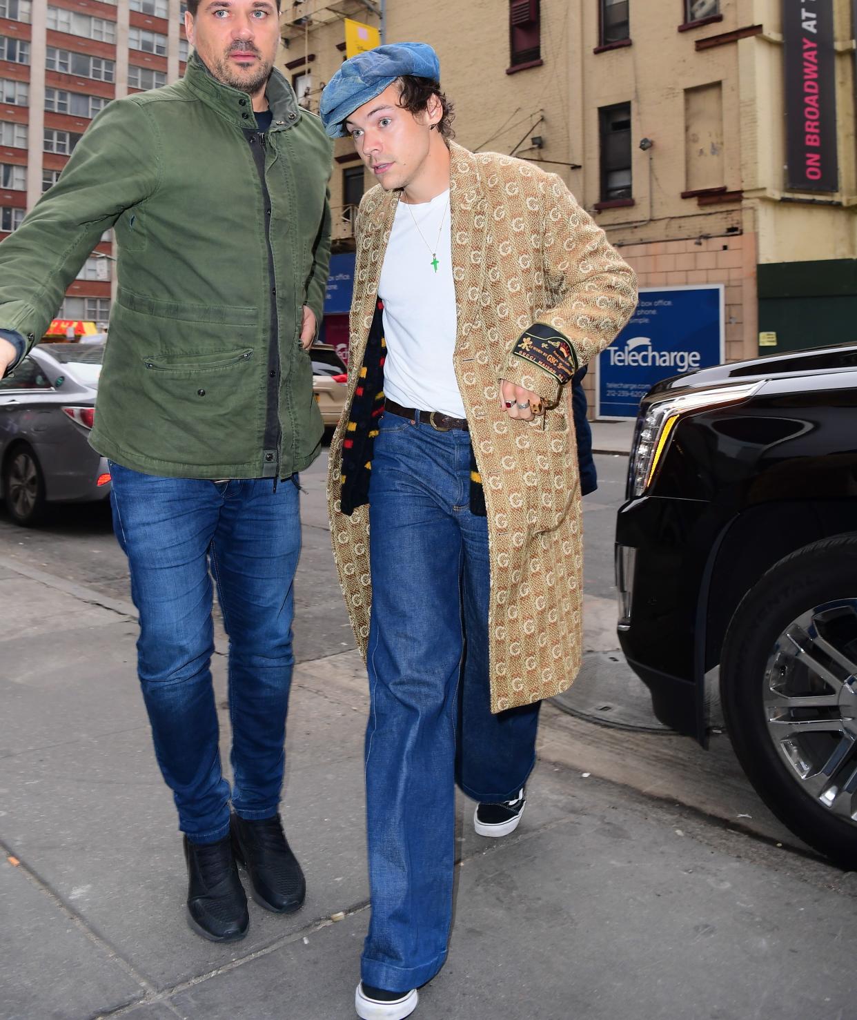 <h1 class="title">harry-styles-gucci-jeremy-oharris</h1><cite class="credit">Photo: SplashNews</cite>