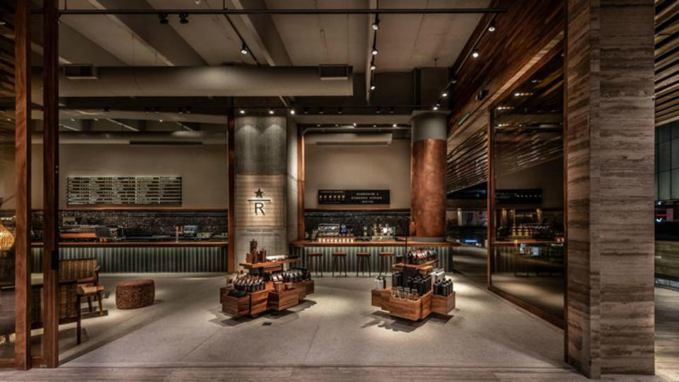 FOTOS) Así son las cafeterías de lujo que Starbucks está abriendo por el  mundo