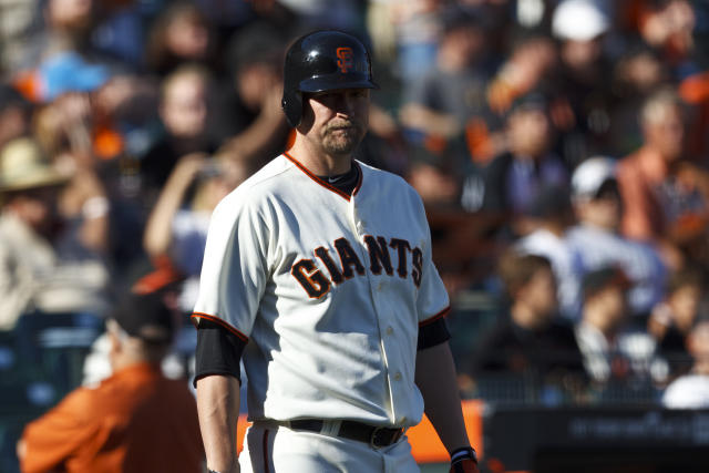 Giants exclude Aubrey Huff from 2010 World Series reunion over tweets