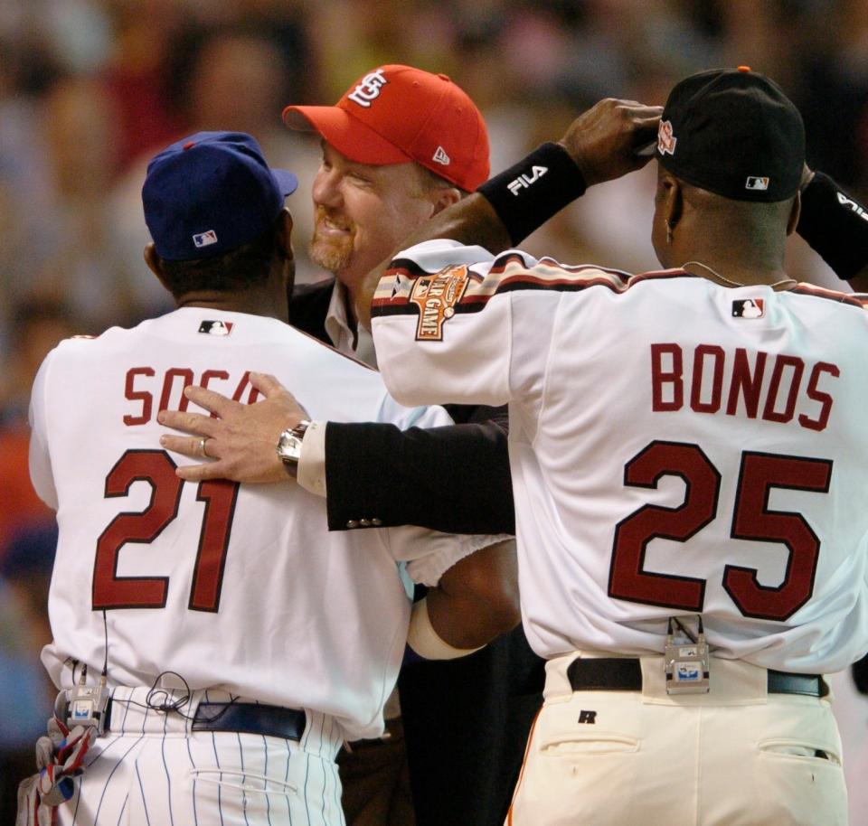 Sammy Sosa, Mark McGwire (who retired in 2001) and Barry Bonds at the 2004 Home Run Derby.