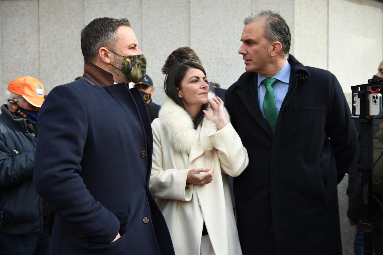 Olona (c), lleva semanas destapando los problemas internos de Vox por el proceder de su actual dirección. (Photo By Gustavo Valiente/Europa Press via Getty Images)