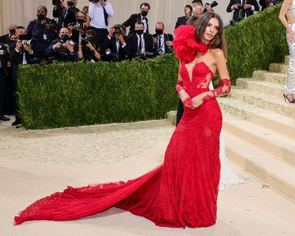 The model wore Vera Wang (Getty)