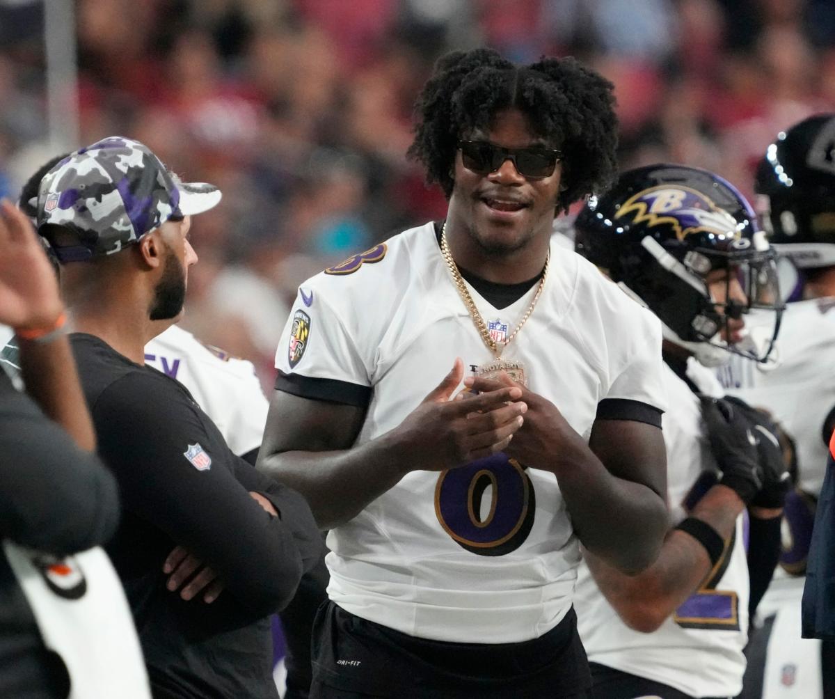 Washington Commanders Beat Baltimore Ravens 29-28 to End Streak: Live Game  Log - Sports Illustrated Baltimore Ravens News, Analysis and More