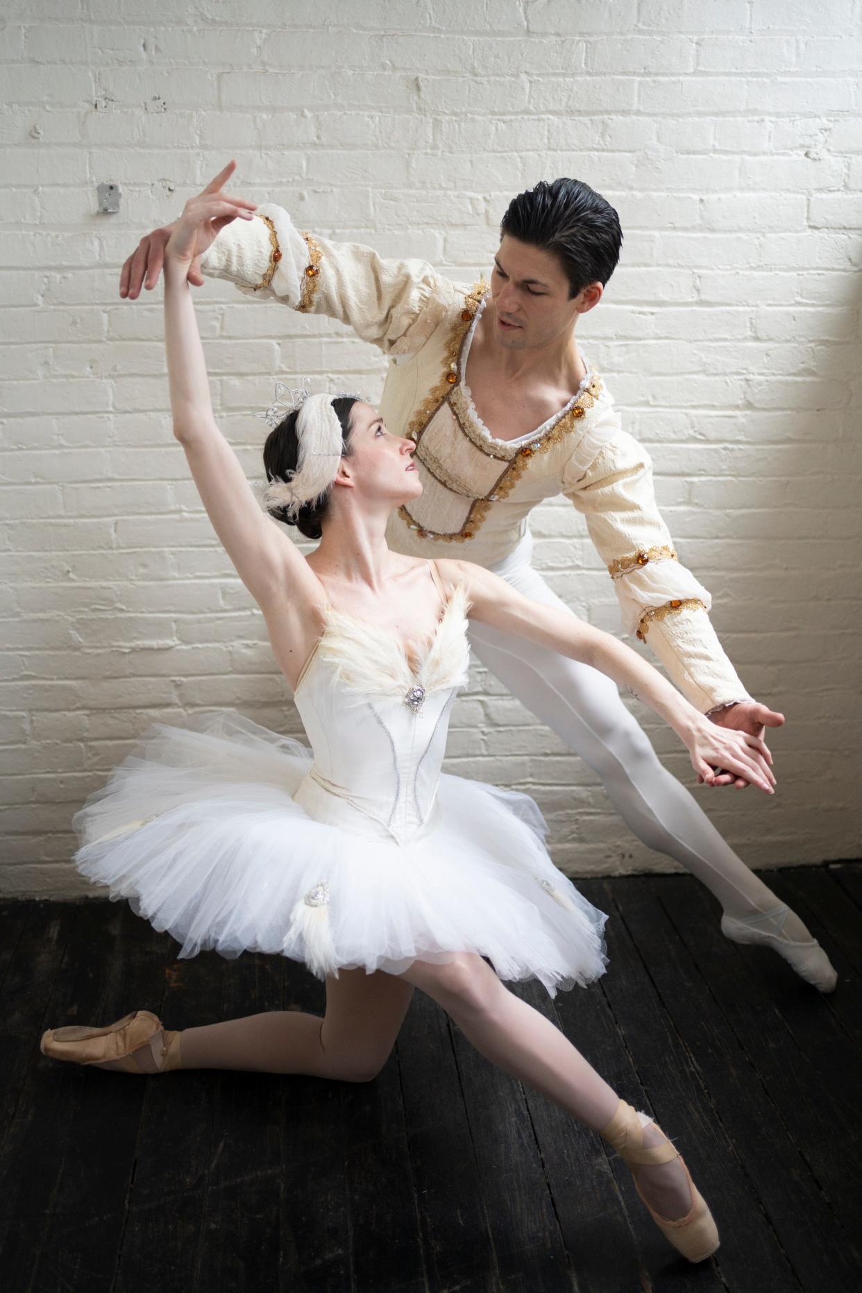 Dancers David Ward and Caitlin Valentine rehearse for BalletMet's production of "Swan Lake."