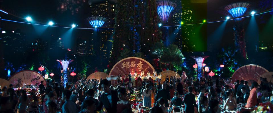 The lavish wedding scene under the supertrees at Gardens by the Bay in “Crazy Rich Asians”. (PHOTO: Warner Bros)