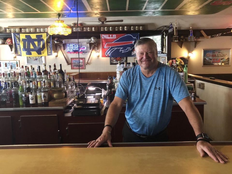 Frank Pontera is selling the Niagara Restaurant, a Canandaigua mainstay that he's run for 42 years.