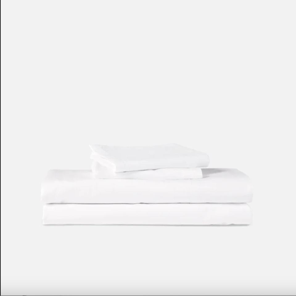 <p><a href="https://go.redirectingat.com?id=74968X1596630&url=https%3A%2F%2Fwww.brooklinen.com%2Fproducts%2Forganic-core-sheet-set&sref=https%3A%2F%2Fwww.esquire.com%2Flifestyle%2Fg44631627%2Fbrooklinen-vs-parachute-sheets%2F" rel="nofollow noopener" target="_blank" data-ylk="slk:Shop Now;elm:context_link;itc:0;sec:content-canvas" class="link ">Shop Now</a></p><p>Organic Cotton Core Sheet Set</p><p>$219.00</p><p>brooklinen.com</p>