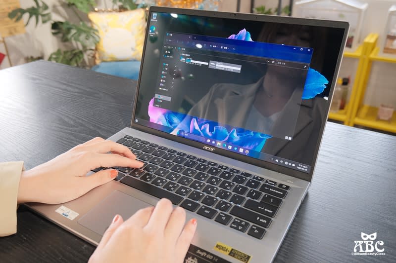 Acer宏碁Swift Go 14吋OLED輕薄美型筆電開箱|EVO認證，長效續航，行動工作者必備！