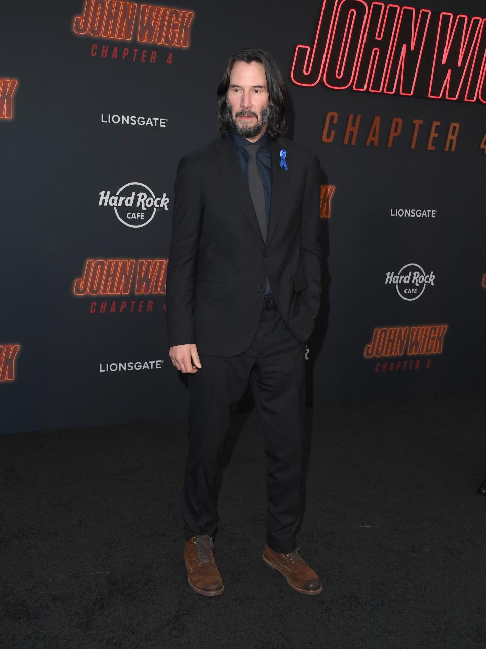 Keanu Reeves arrives at the Los Angeles Premiere Of Lionsgate's "John Wick: Chapter 4" at TCL Chinese Theatre on March 20, 2023 in Hollywood, California.