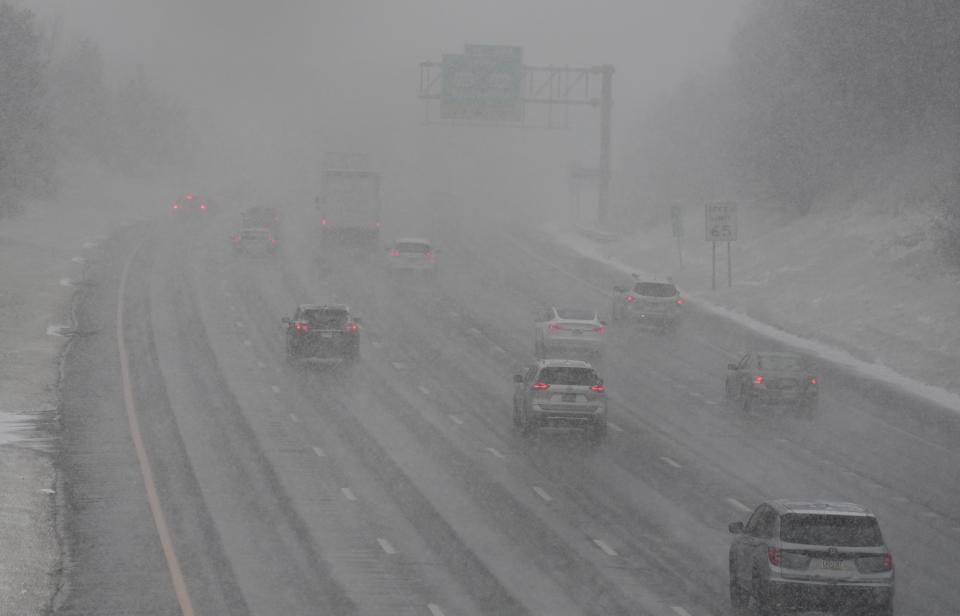 Bedminster, NJ -- January 6, 2024 -- The snow on Rt 78 north in Bedminster.