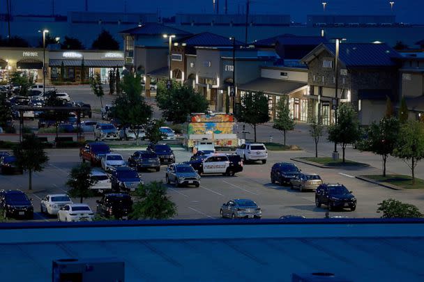 PHOTO: Cars are still in the parking lot of the Allen Premium Outlets mall, May 7, 2023 in Allen, Texas. (Joe Raedle/Getty Images)