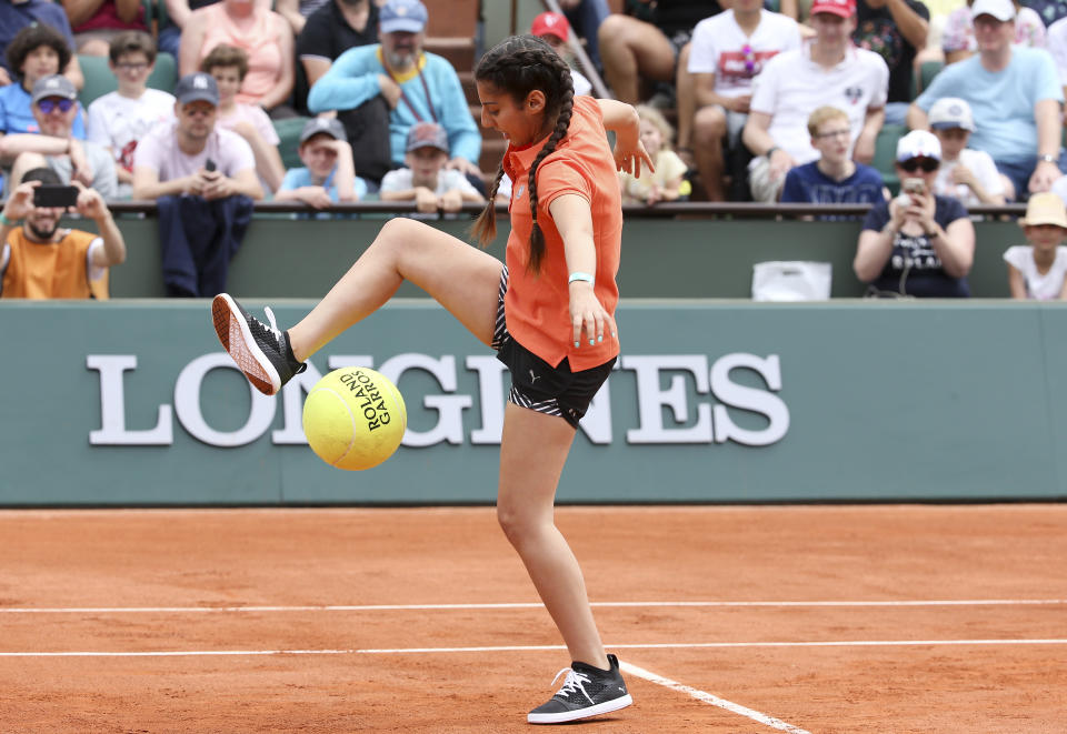 Freestyle football champion Lisa Zimouche of France during Kid’s Day of the 2018 French Open at Roland Garros in Paris, France. (Photo: Jean Catuffe/Getty Images)