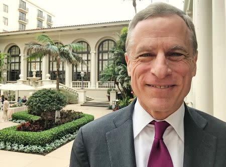 El presidente de la Reserva Federal de Dallas, Robert Kaplan, posando para una fotografía en Palm Beach, EEUU, ene 17, 2018. REUTERS/Ann Saphir