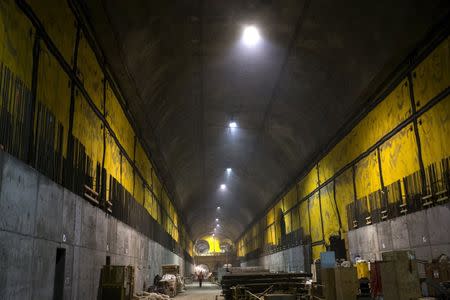 A tunnel in the East Side Access project, more than 15 stories beneath Midtown Manhattan where workers are building a new terminal for the Long Island Railroad, the United States' busiest commuter rail system, is seen during a media tour of the site in New York, November 4, 2015. REUTERS/Mike Segar