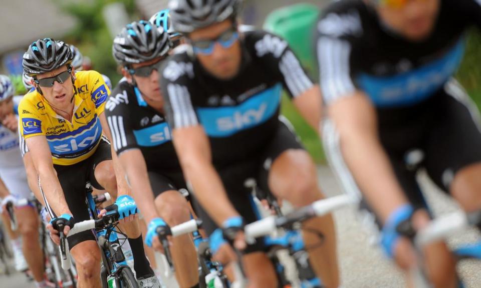 Bradley Wiggins rides behind his Team Sky colleagues during the 2011 Critérium du Dauphiné, the race where the controversy began.