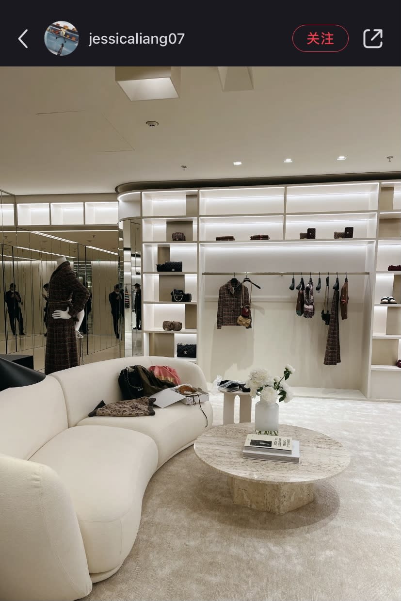 An image of Chanel's Plaza 66 salon shared by a Chinese netizen on Xiaohongshu.