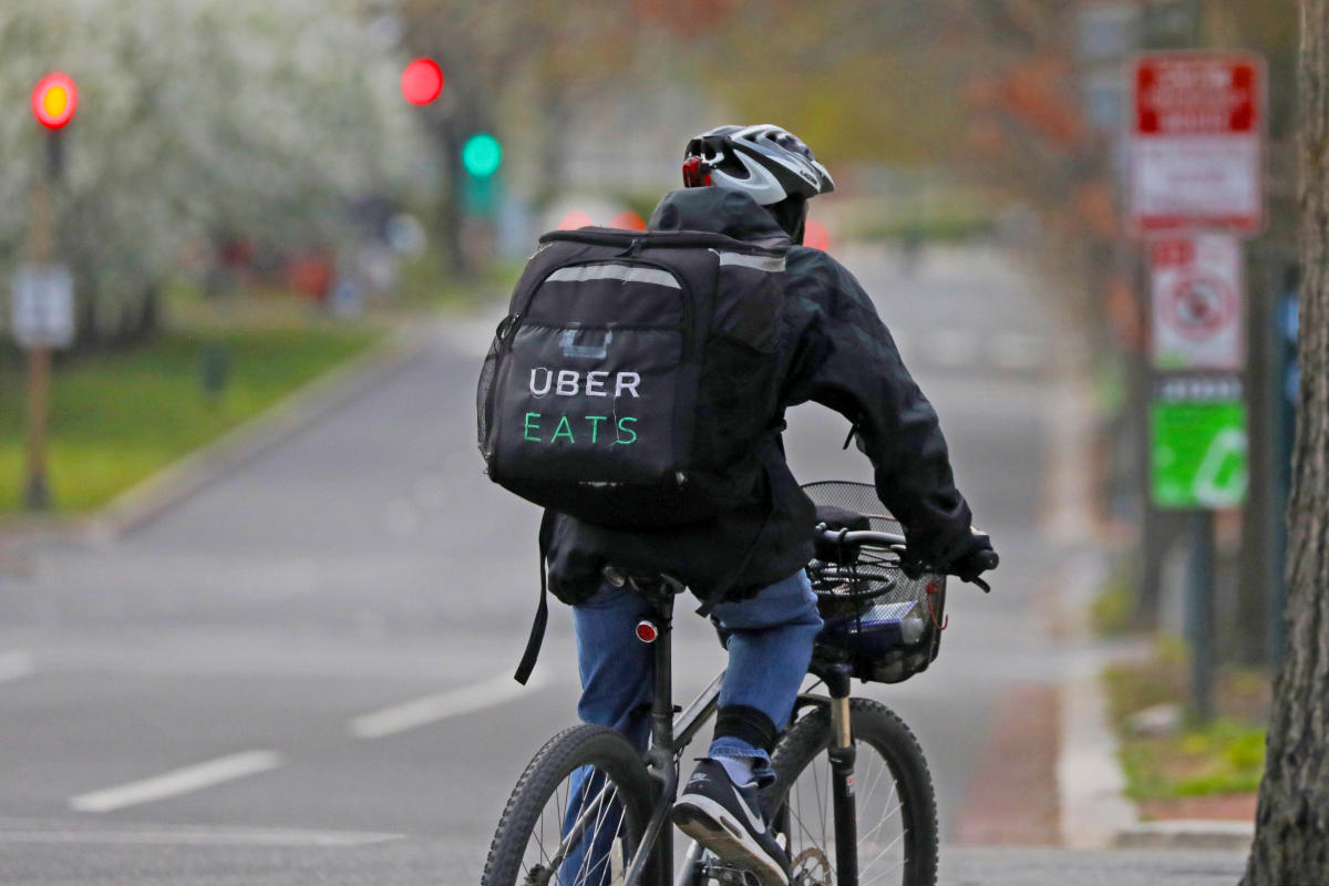 Uber Eats now lets you order from two stores at the same time