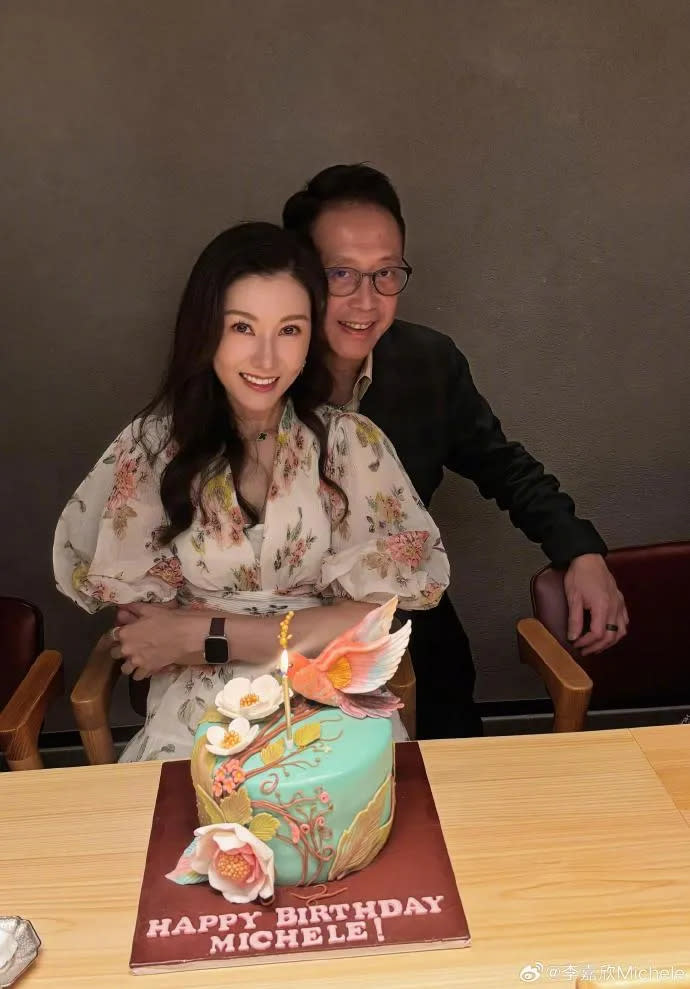 港星李嘉欣和富商許晉亨結婚16年，婚姻幸福甜蜜依舊。翻攝《李嘉欣Michele》的微博