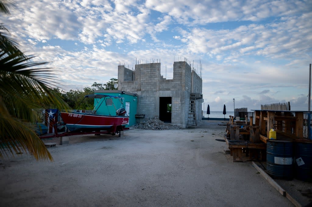 PUERTO RICO VIVIENDAS ILEGALES (AP)