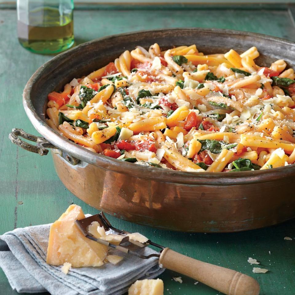 One-Pot Pasta with Tomato-Basil Sauce