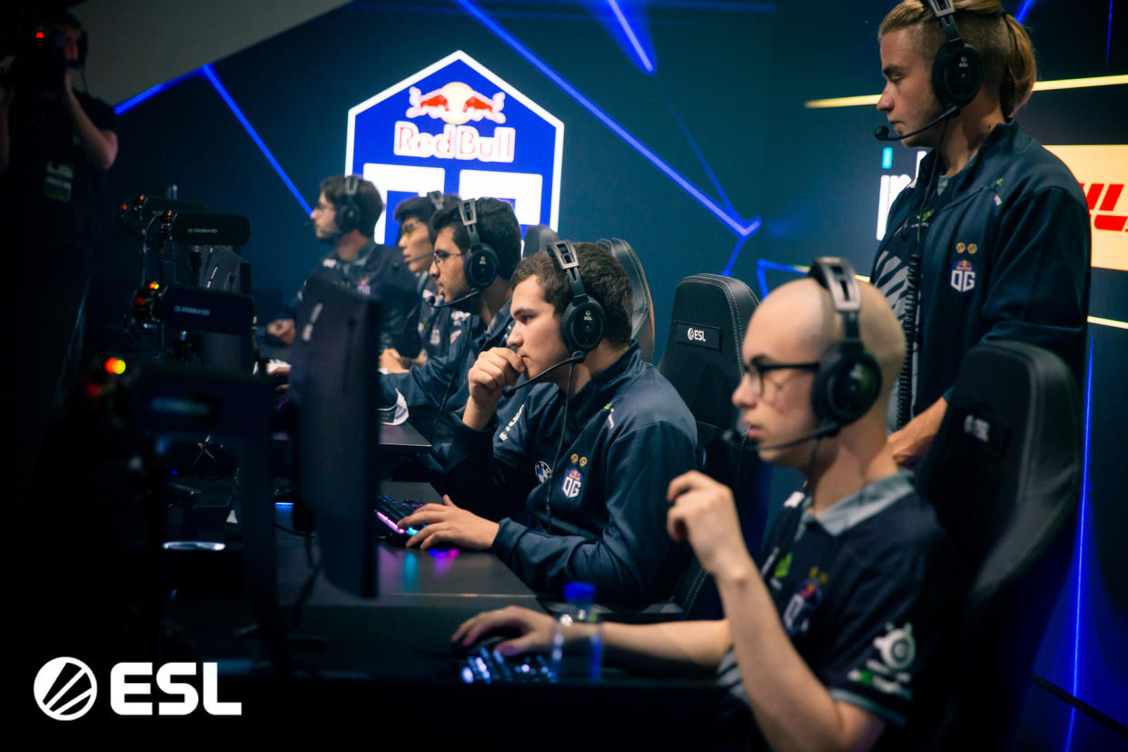 OG live to fight another day in the ESL One Stockholm Major after they outlasted Fnatic in a 2-1 thriller, capping the series off with an incredible comeback in game three. (Photo: ESL)