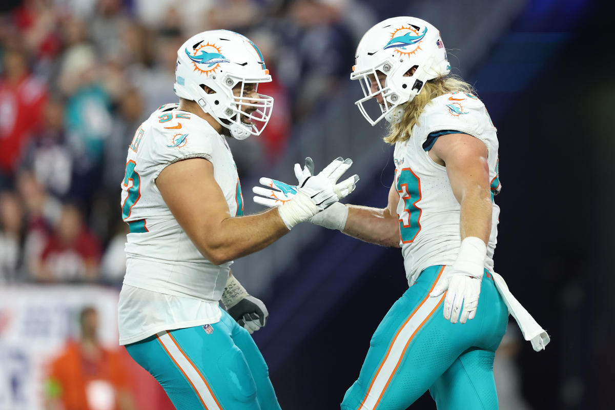 Dolphins Hail Mary video: Miami grabs late lead over Bengals on