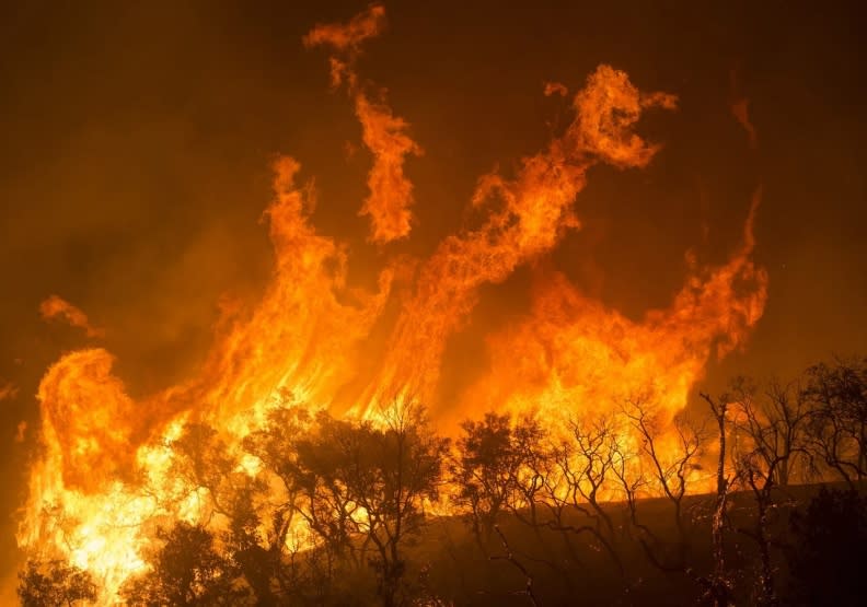 加州野火燒不停。示意圖。from Pixabay