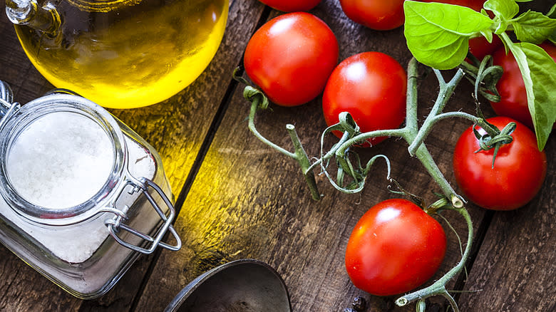 Tomatoes with salt