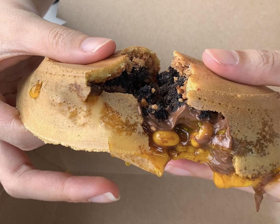 Apam Balik Kuhot - Nutella Oreo apam balik