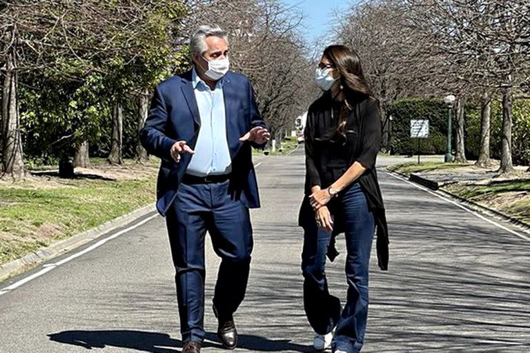 Alberto Fernández y Elizabeth Gómez Alcorta en Olivos