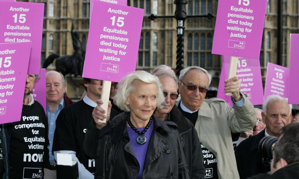 Actor Honor Blackman campaigns with the Independent Action Group for Current and Ex Equitable Life Policyholders outside Westminster in 2009.