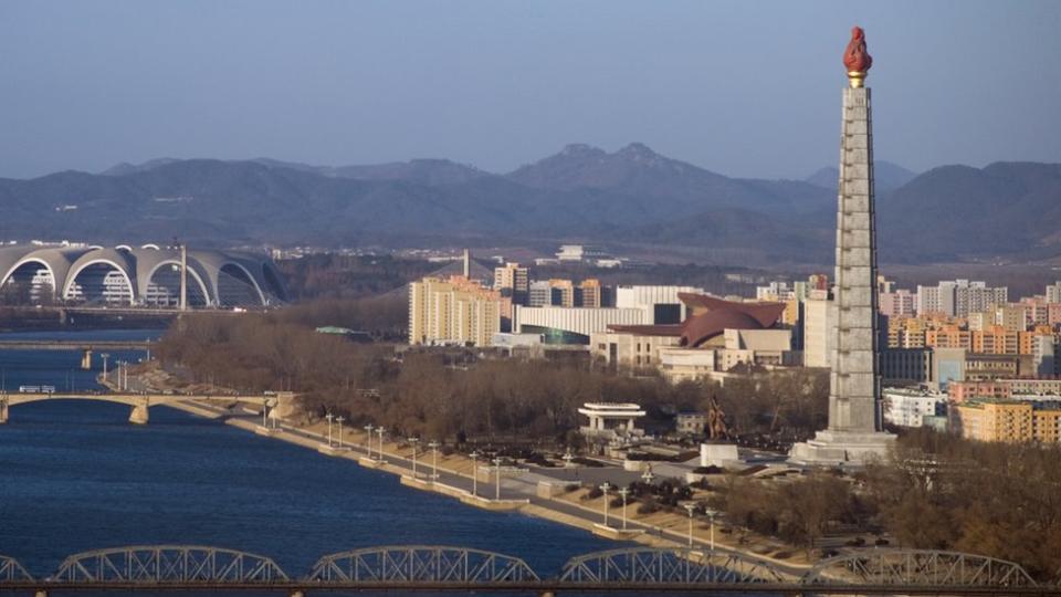 La torre Juche en Pyongyang, Corea del Norte