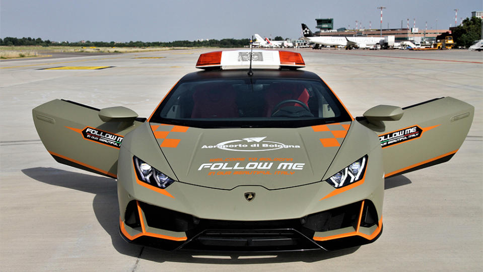 Lamborghini Huracán Follow Me Car