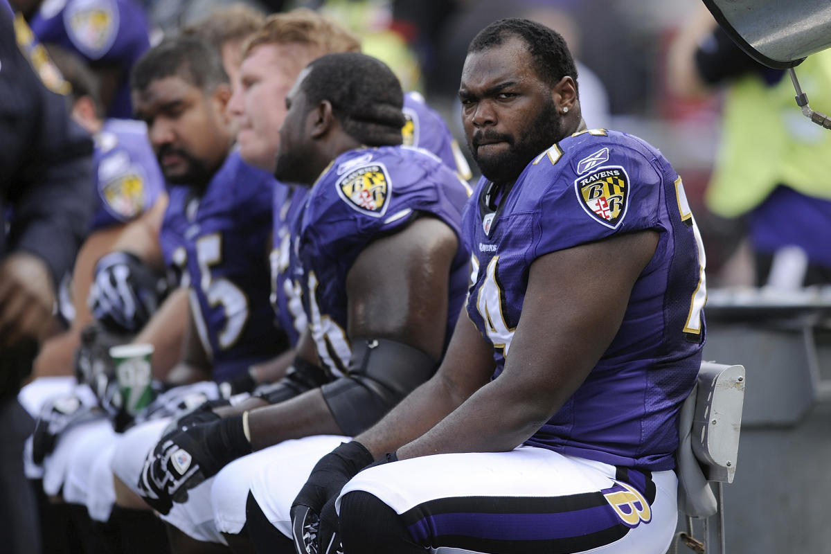 Michael Oher of 'The Blind Side' at book signing amid Tuohy controversy